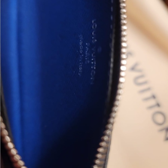 Louis Vuitton Blue Coin Card Holder - Picture 15 of 15
